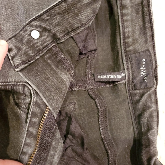 Jeans - Picture 3 of 4